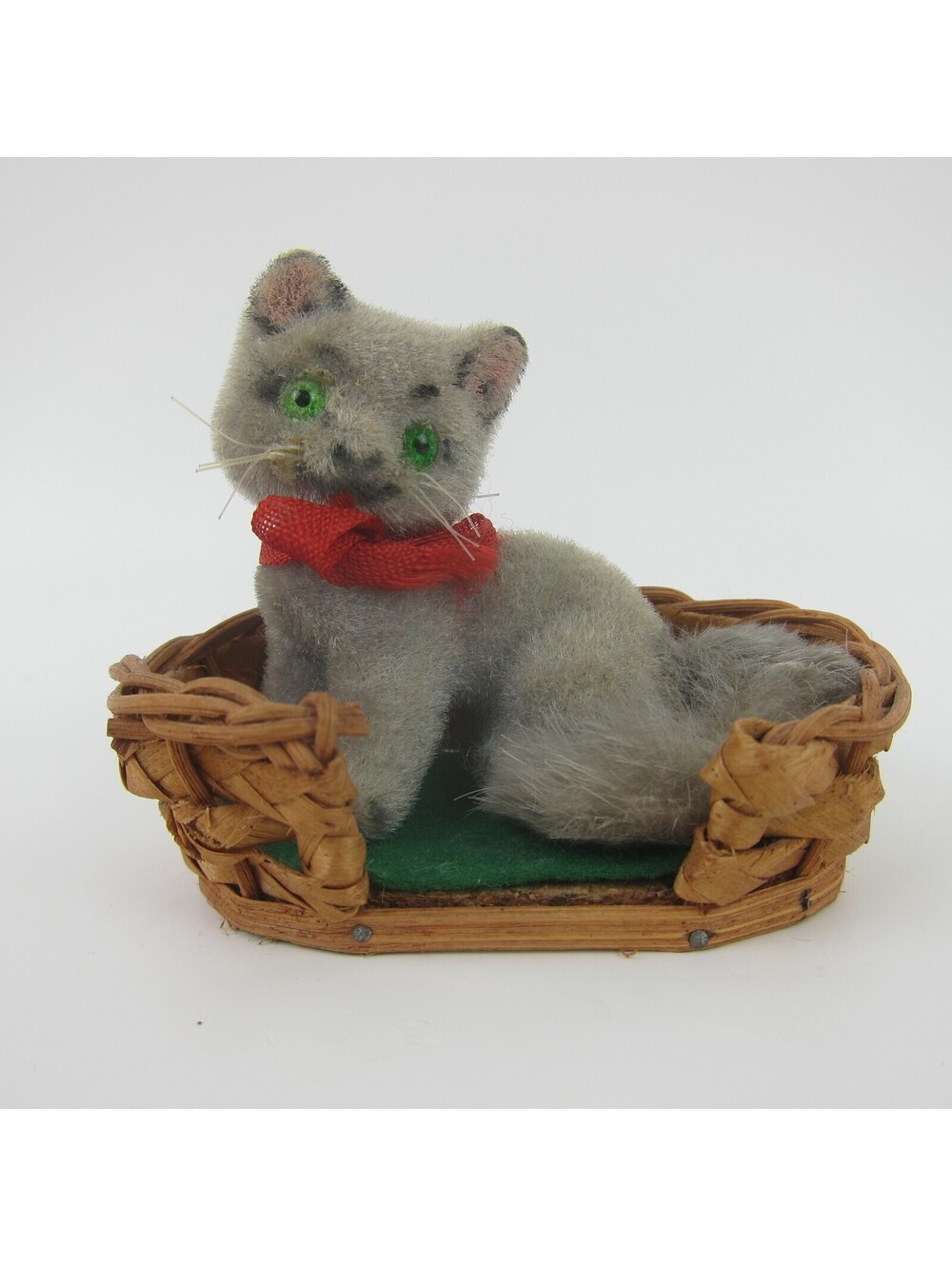 Vintage Wagner Kunstlerschutz Flocked Gray Cat in Basket Red Ribbon 1966-83 RARE